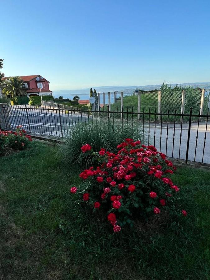 Seaview Apartments Koper Eksteriør billede